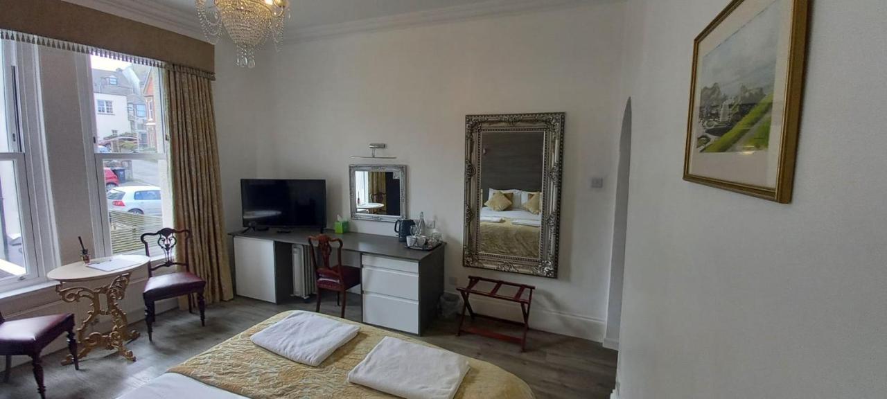 Grosvenor House - Onsite Free Parking Bed & Breakfast Ilfracombe Ngoại thất bức ảnh