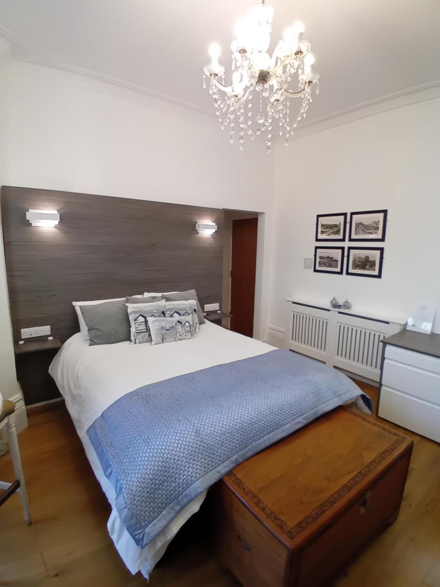 Grosvenor House - Onsite Free Parking Bed & Breakfast Ilfracombe Ngoại thất bức ảnh