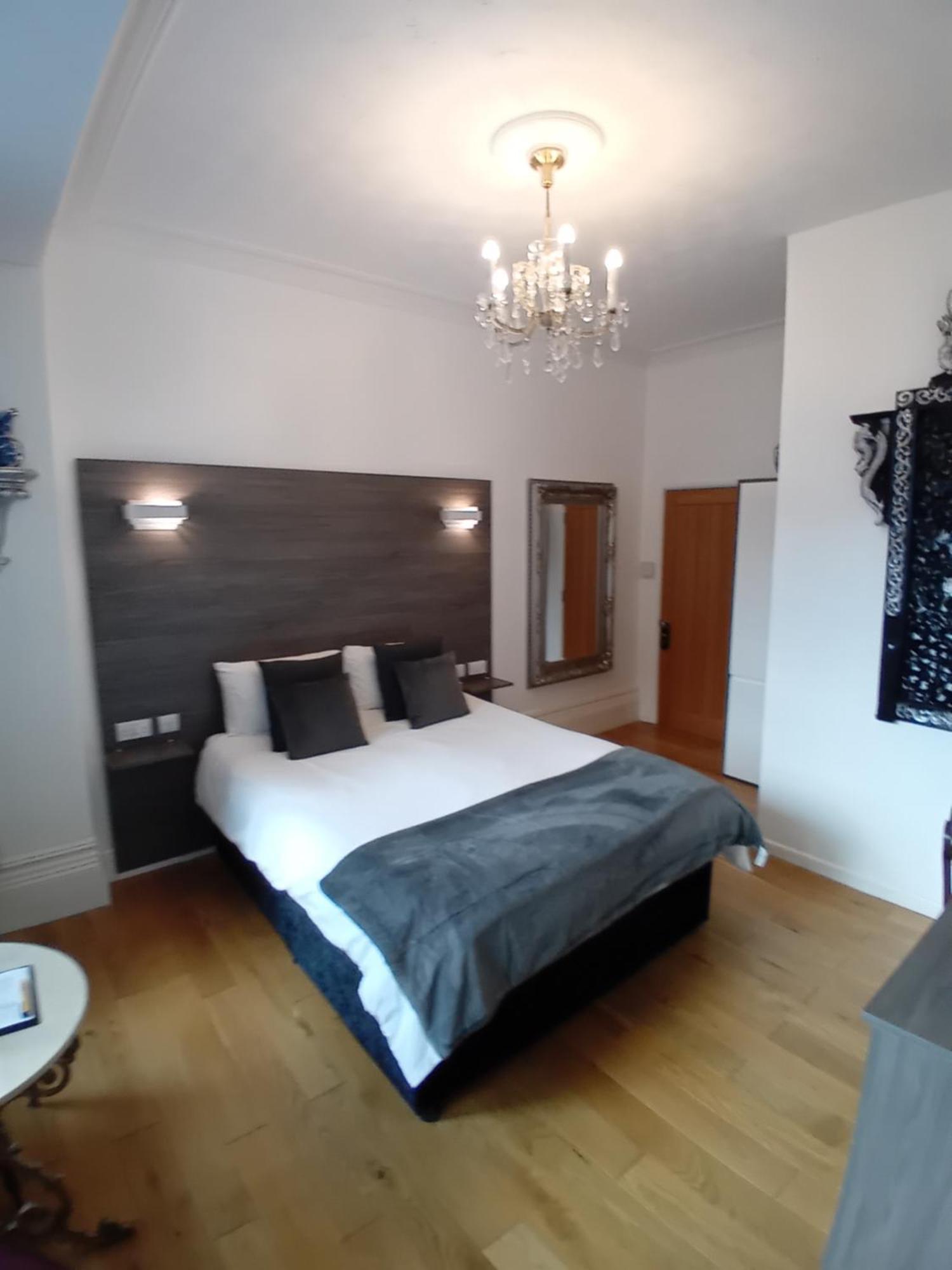 Grosvenor House - Onsite Free Parking Bed & Breakfast Ilfracombe Ngoại thất bức ảnh